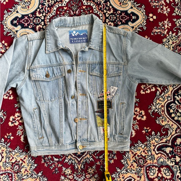 Vintage Lightwash Jean Jacket Men’s Medium Patches Northern Climate Denim Coat - Picture 4 of 8